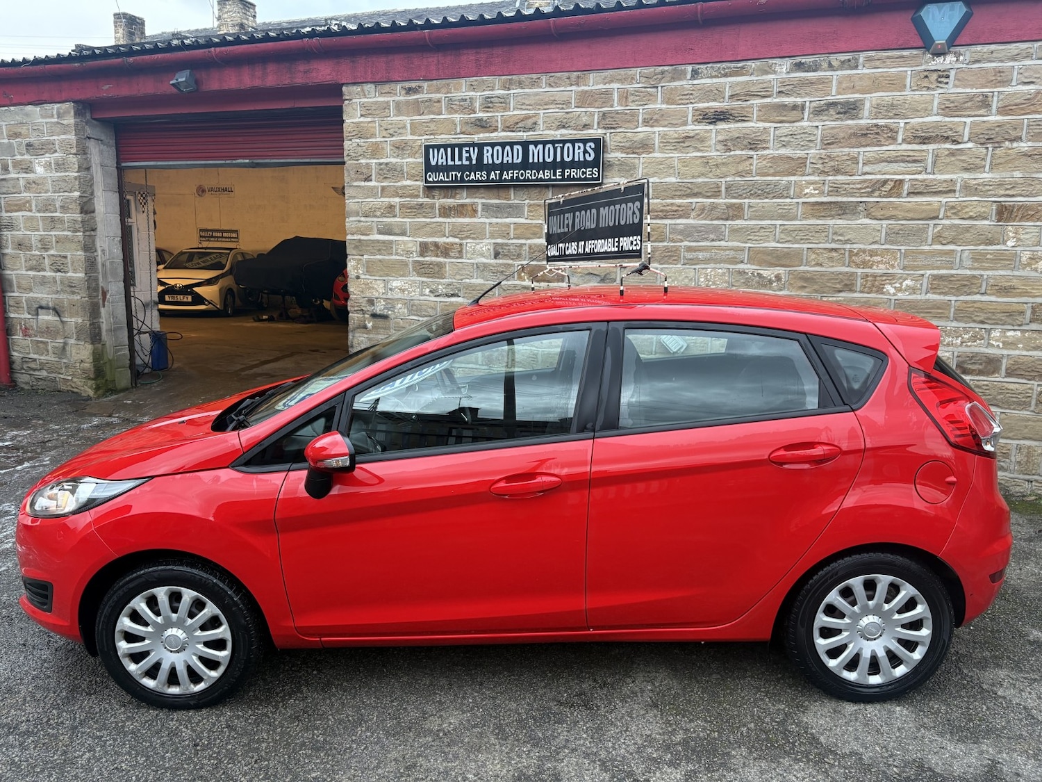Used Ford Fiesta 2015 for sale - 76821610: Photo 4