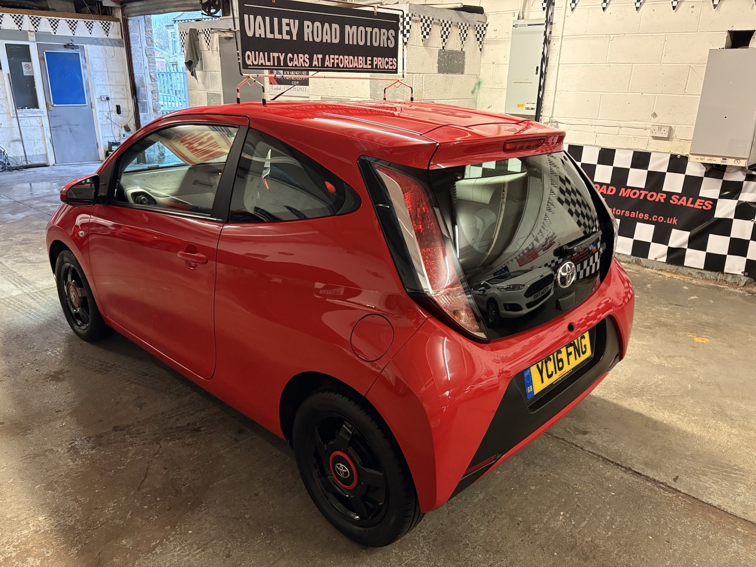 Used Toyota AYGO 2016 for sale - 76559943: Photo 11