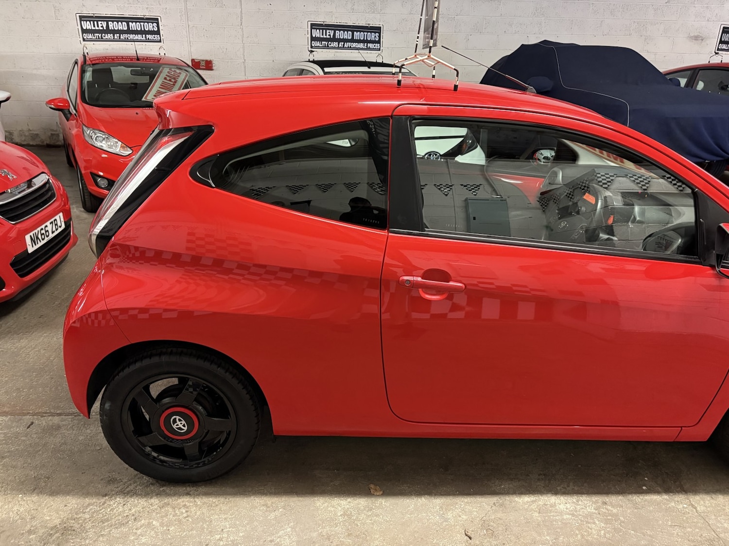 Used Toyota AYGO 2016 for sale - 76559943: Photo 13