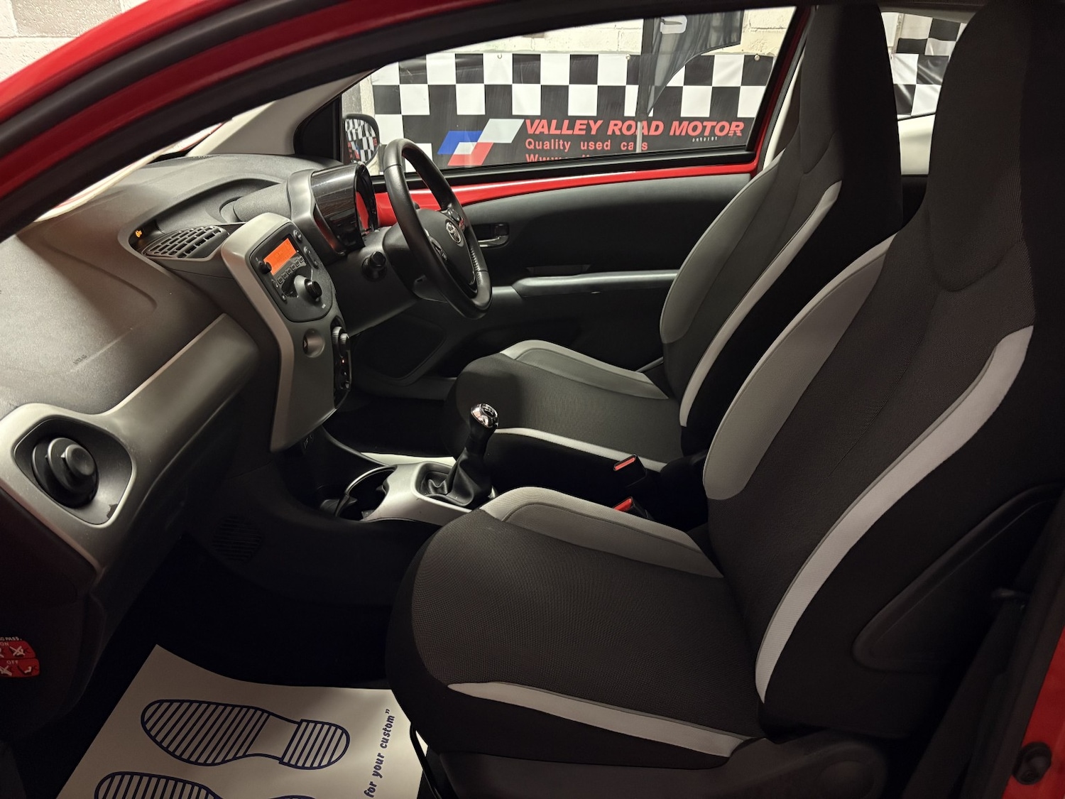 Used Toyota AYGO 2016 for sale - 76559943: Photo 24