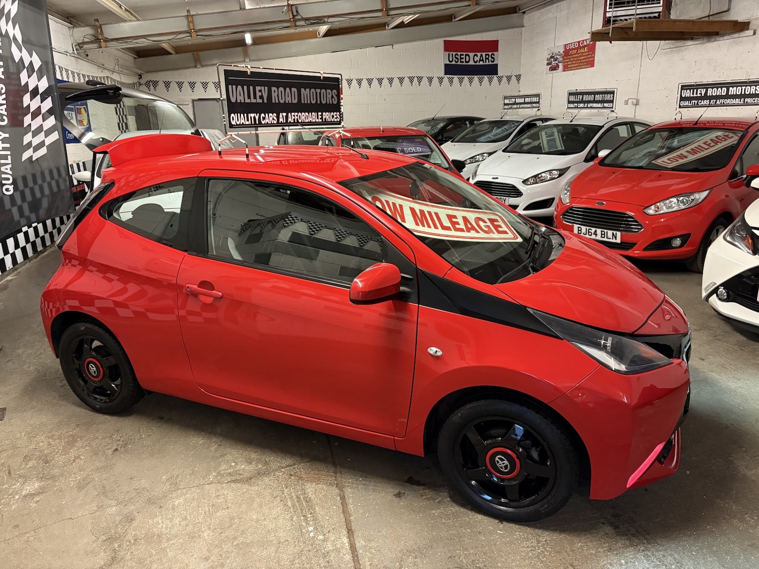 Used Toyota AYGO 2016 for sale - 76559943: Photo 3