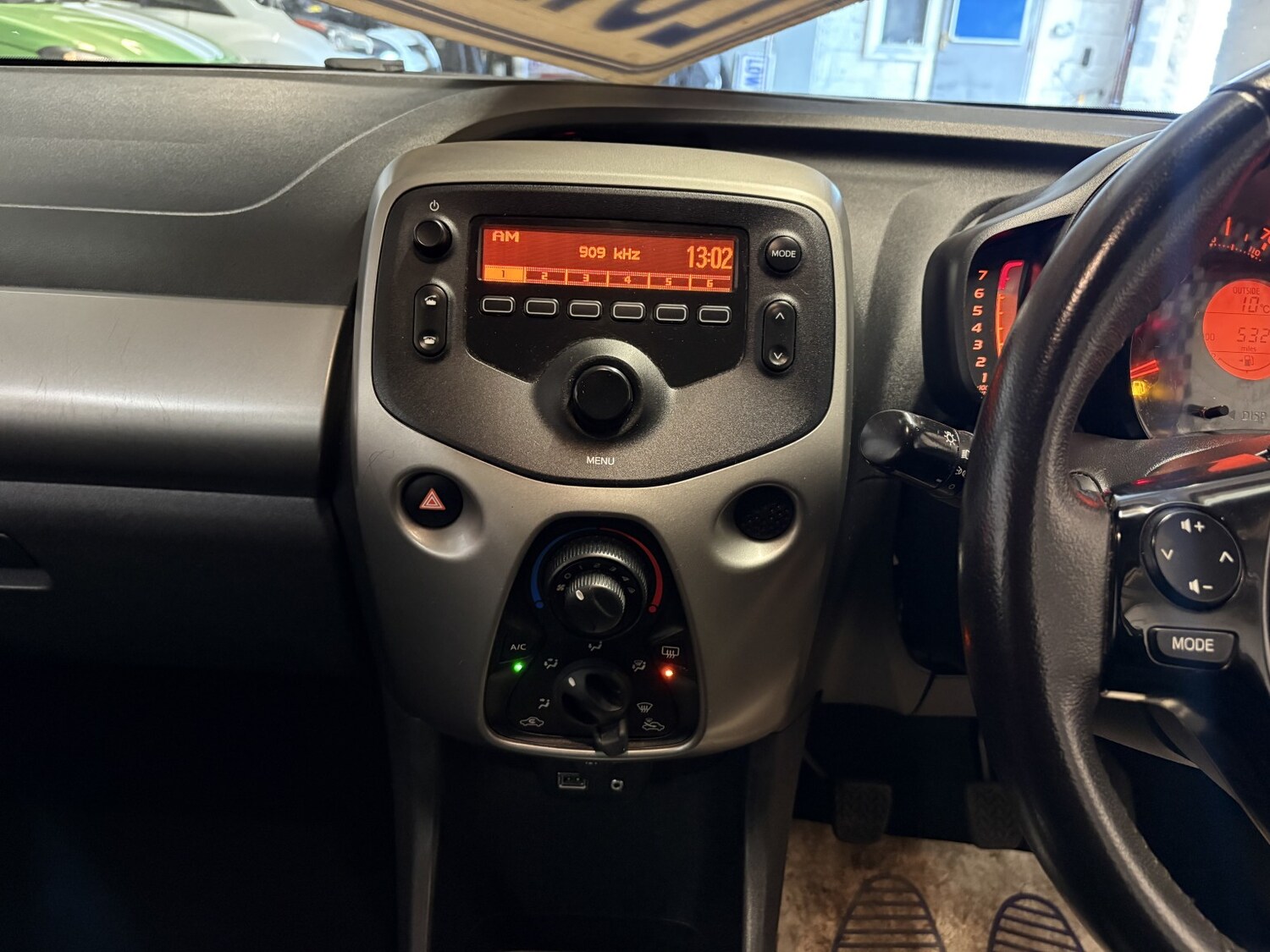 Used Toyota AYGO 2016 for sale - 78131588: Photo 28