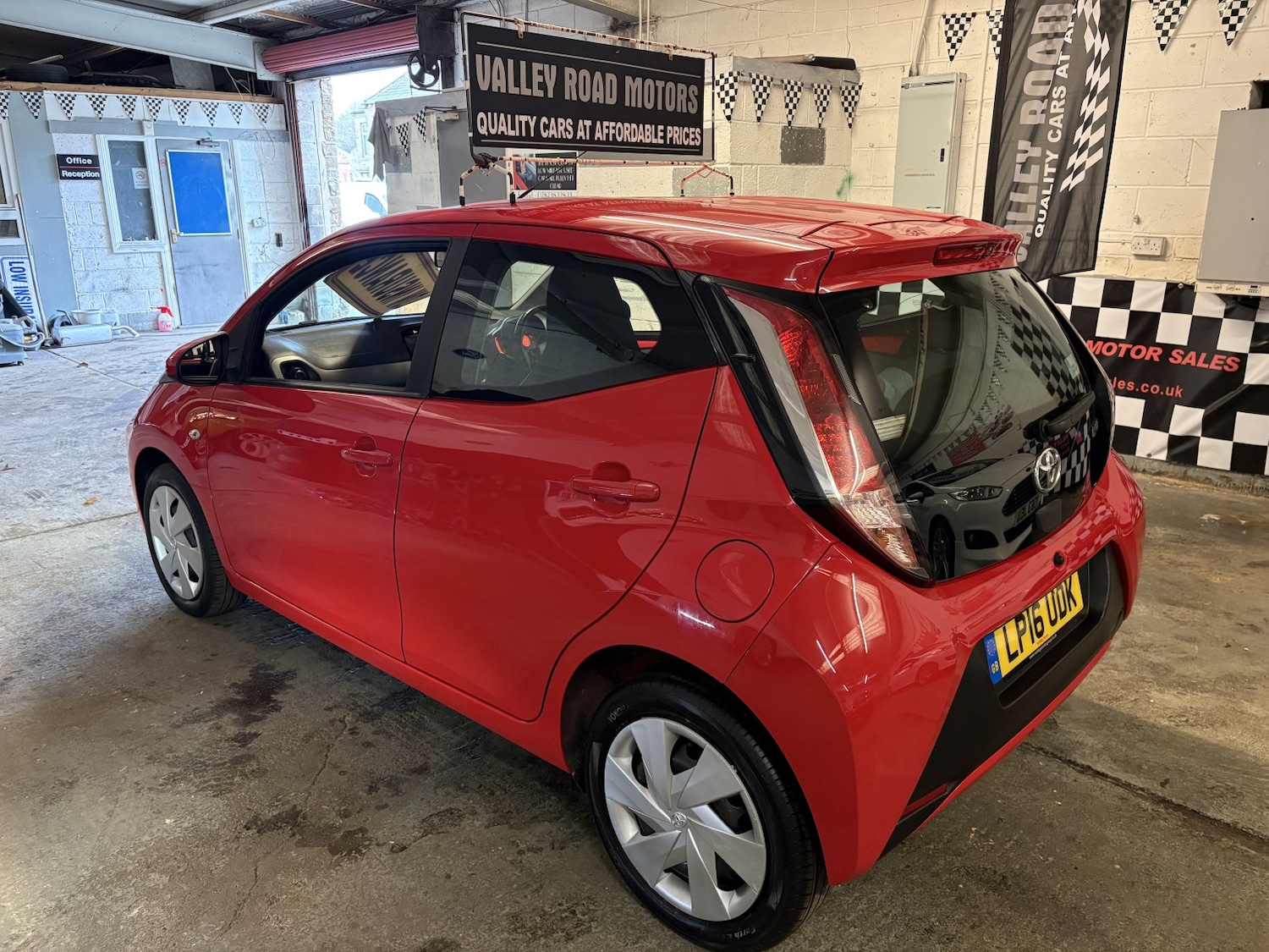 Used Toyota AYGO 2016 for sale - 77395220: Photo 10