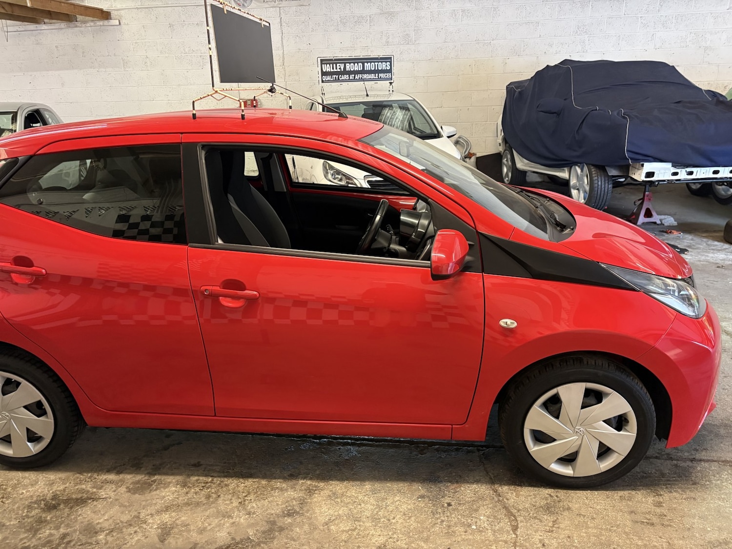 Used Toyota AYGO 2016 for sale - 77395220: Photo 11