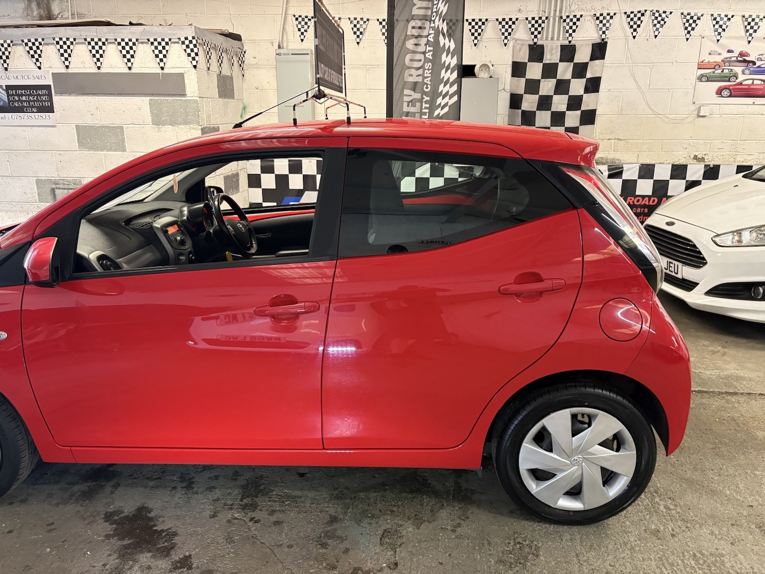 Used Toyota AYGO 2016 for sale - 77395220: Photo 12