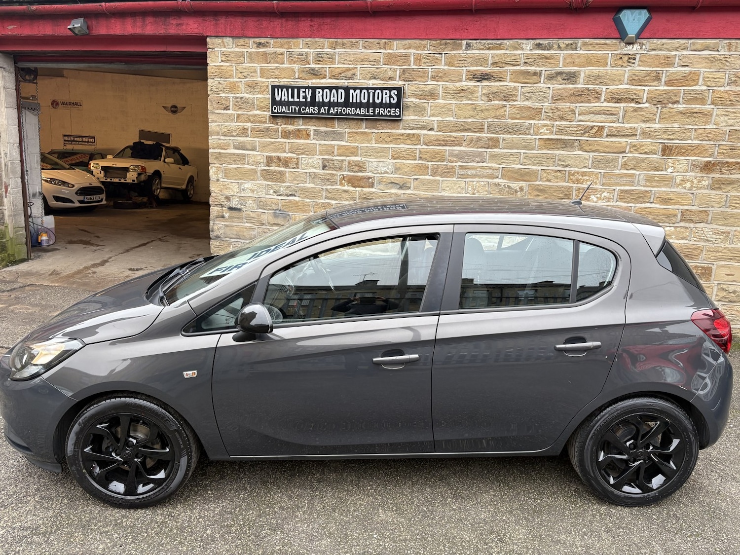 Used Vauxhall Corsa 2015 for sale - 77590090: Photo 3