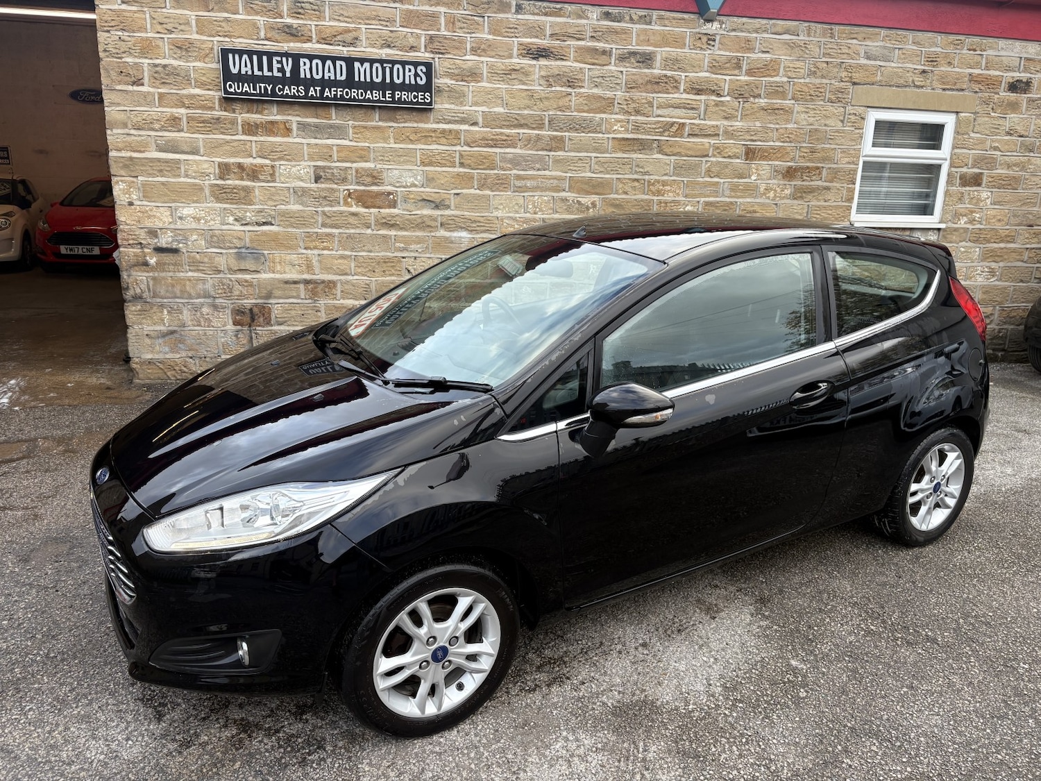 Used Ford Fiesta 2016 for sale - 76412235: Photo 2