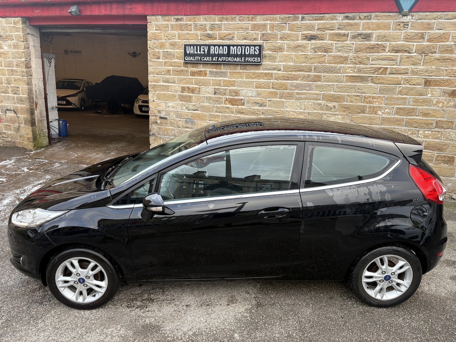 Used Ford Fiesta 2016 for sale - 76412235: Photo 3