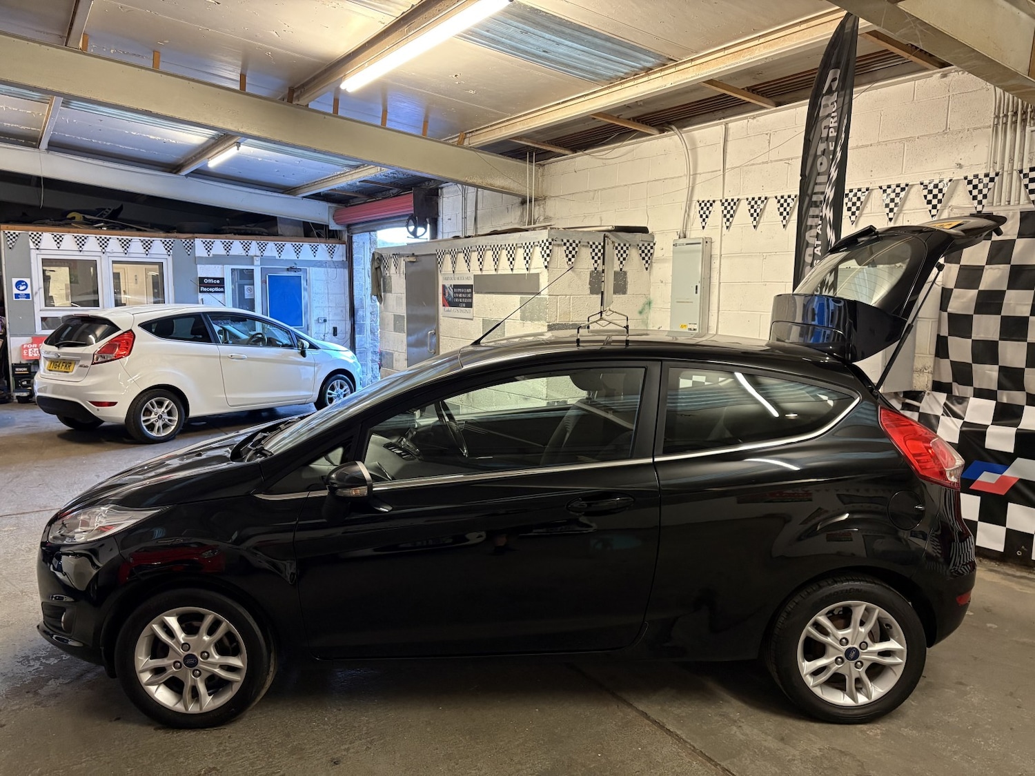 Used Ford Fiesta 2016 for sale - 76412235: Photo 9