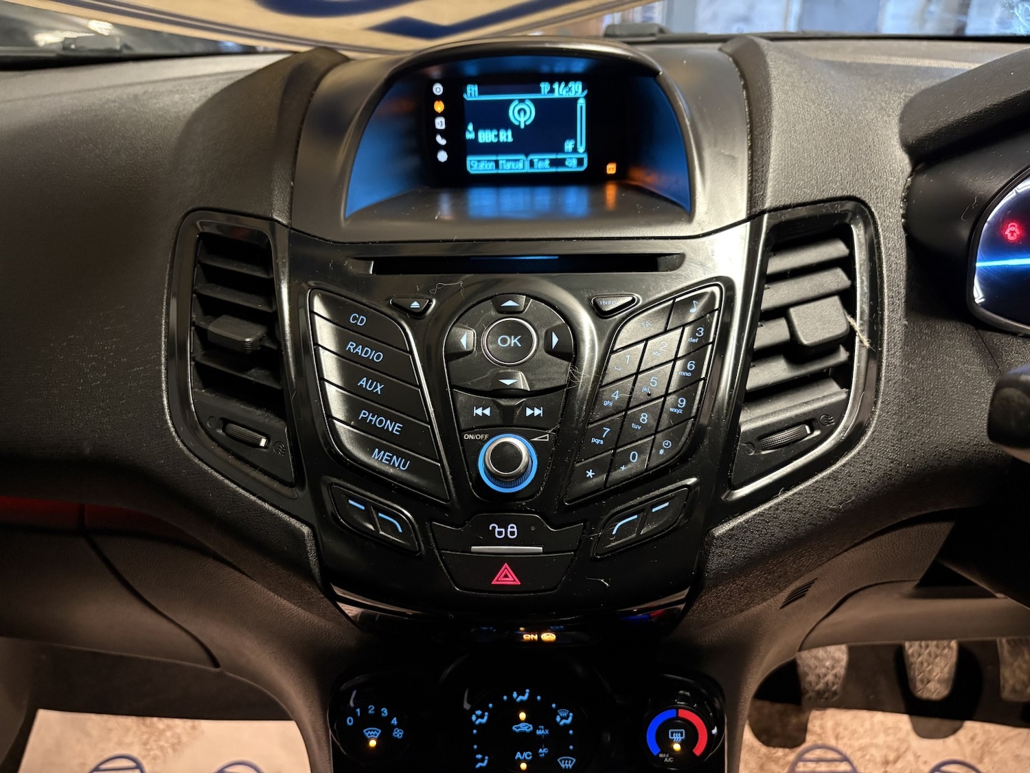 Used Ford Fiesta 2015 for sale - 77363633: Photo 25