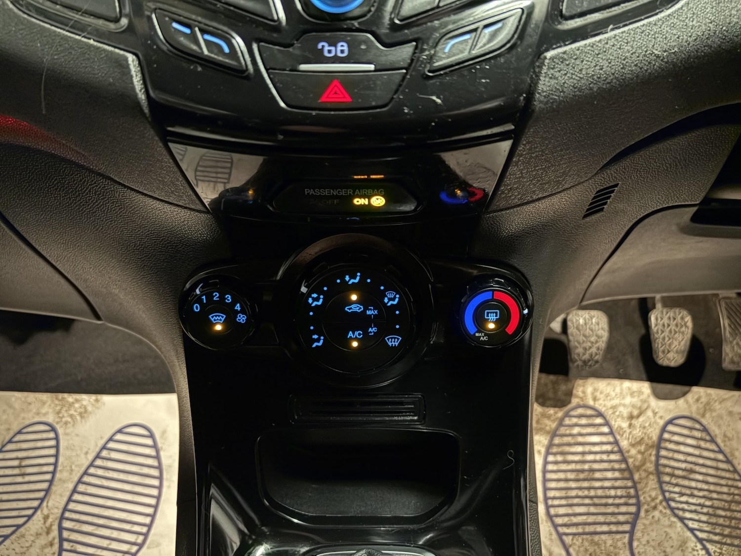 Used Ford Fiesta 2015 for sale - 77363633: Photo 33