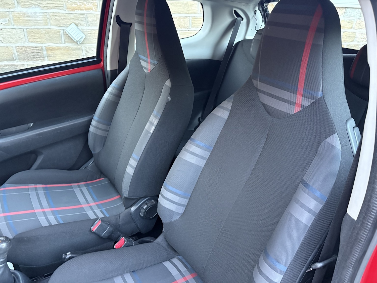 Used Peugeot 108 2015 for sale - 76918459: Photo 12