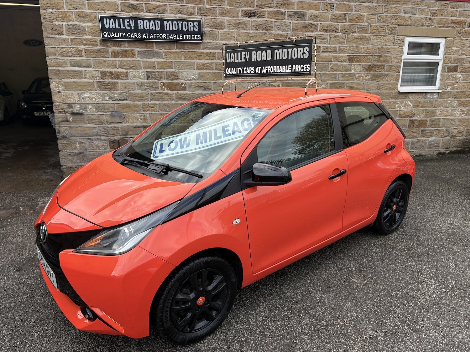 Used Toyota AYGO 2014 for sale - 76334775: Photo 1