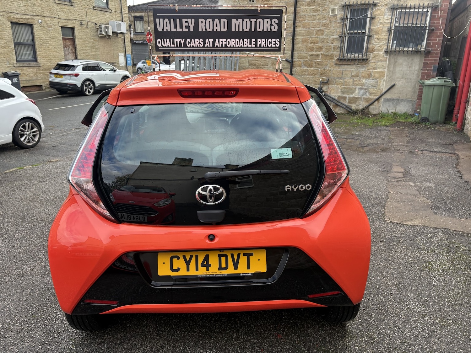 Used Toyota AYGO 2014 for sale - 76334775: Photo 10