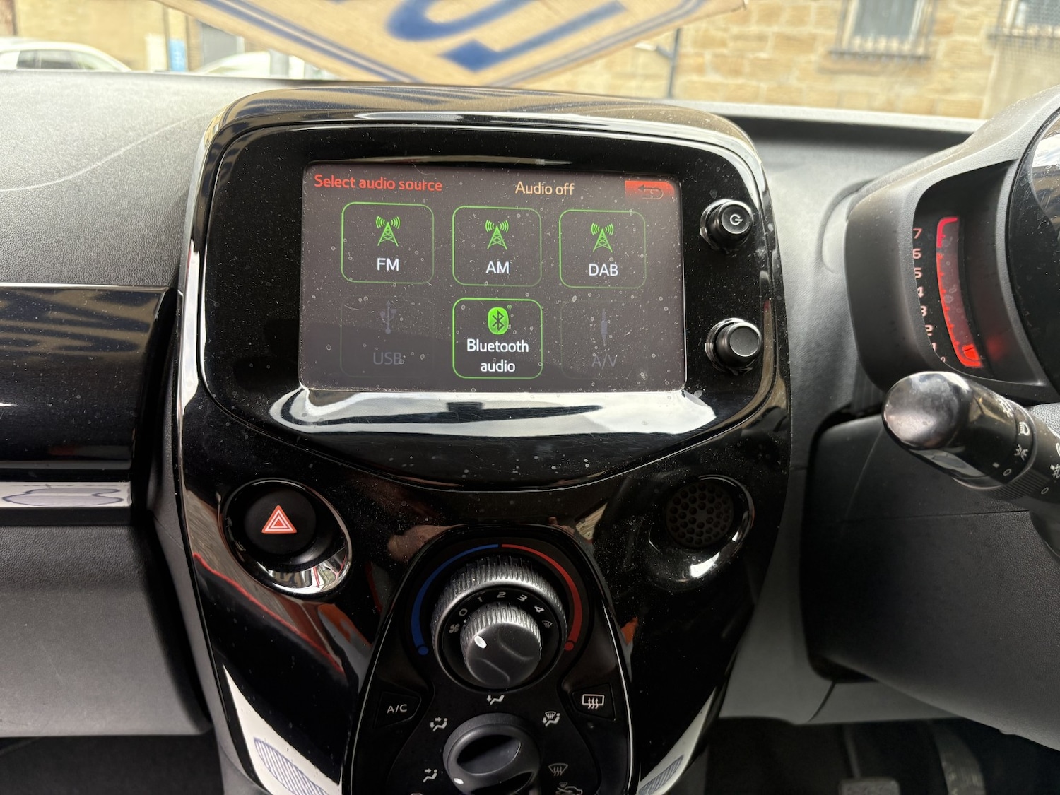 Used Toyota AYGO 2014 for sale - 76334775: Photo 20