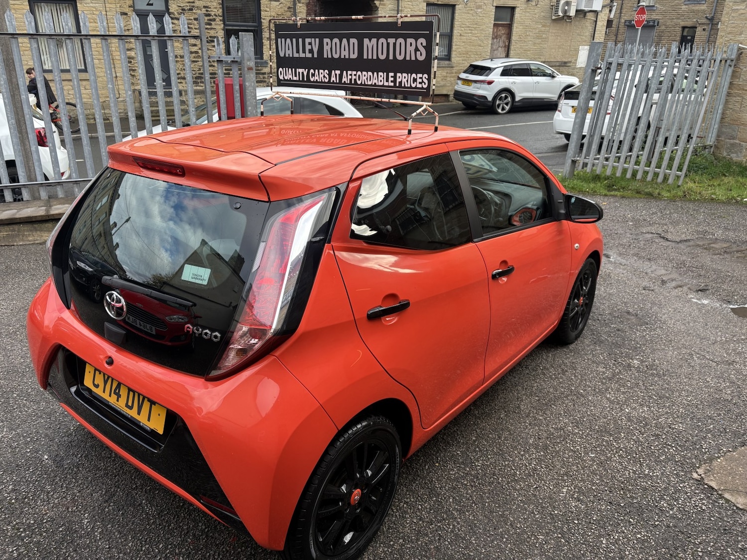 Used Toyota AYGO 2014 for sale - 76334775: Photo 9