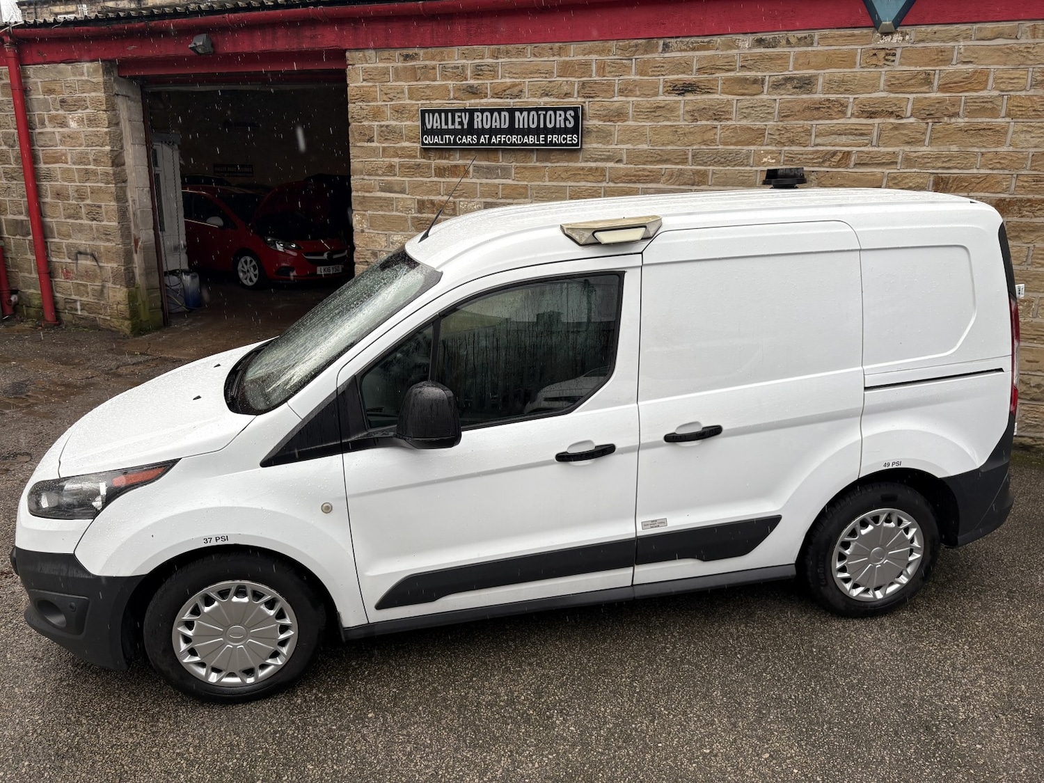 Used Ford Transit Connect 2017 for sale - 78131582: Photo 2