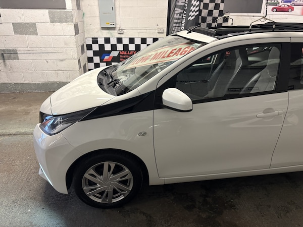 Used Toyota AYGO 2015 for sale - 76299099: Photo 16