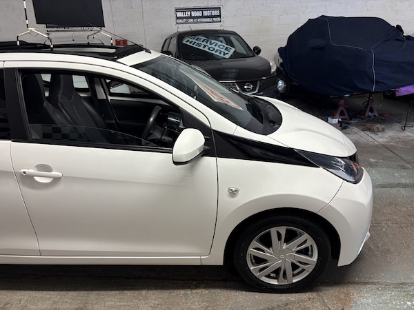 Used Toyota AYGO 2015 for sale - 76299099: Photo 17