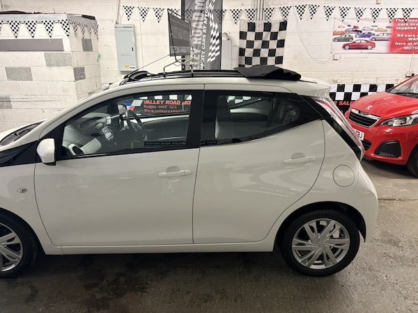 Used Toyota AYGO 2015 for sale - 76299099: Photo 18