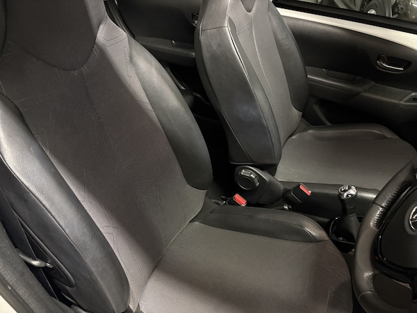 Used Toyota AYGO 2015 for sale - 76299099: Photo 25