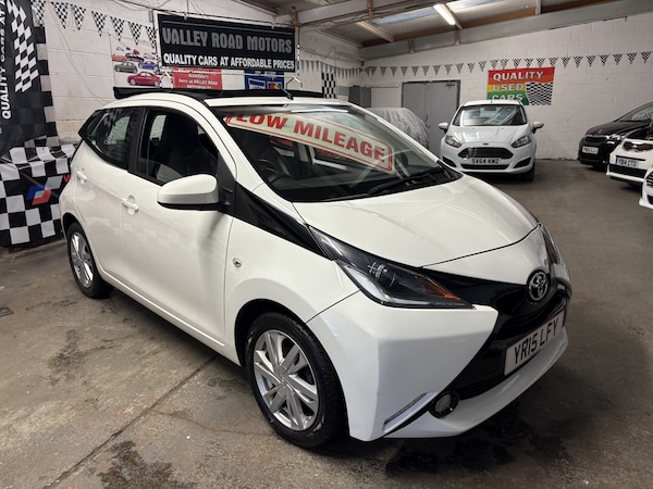 Used Toyota AYGO 2015 for sale - 76299099: Photo 2