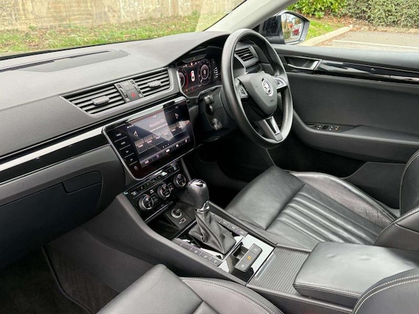 Used Skoda Superb 2019 for sale - 76131542: Photo 2