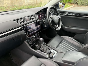 Used Skoda Superb 2019 for sale - 76131542: Photo 2