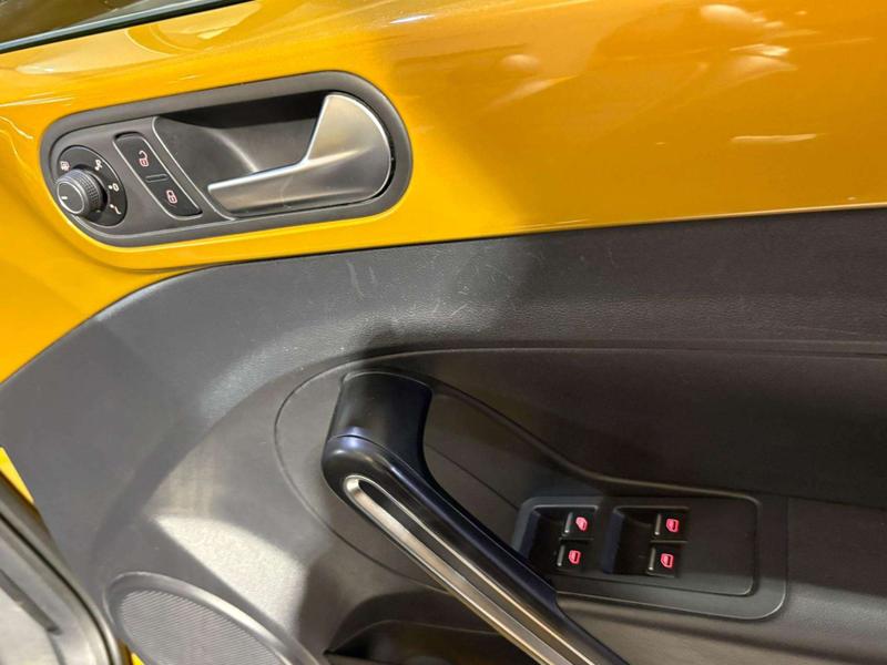 Used Volkswagen Beetle 2017 for sale - 77225785: Photo 29