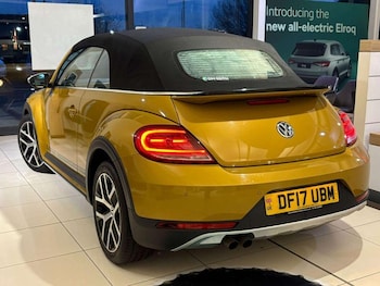 Used Volkswagen Beetle 2017 for sale - 77225785: Photo