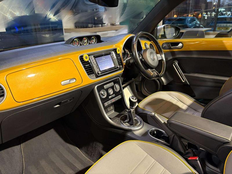 Used Volkswagen Beetle 2017 for sale - 77225785: Photo 4