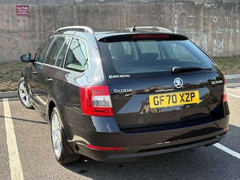 Used Skoda Octavia 2020 for sale - 75575140: Photo