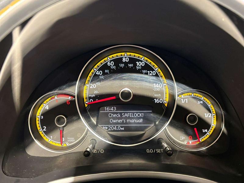 Used Volkswagen Beetle 2017 for sale - 77505661: Photo 19