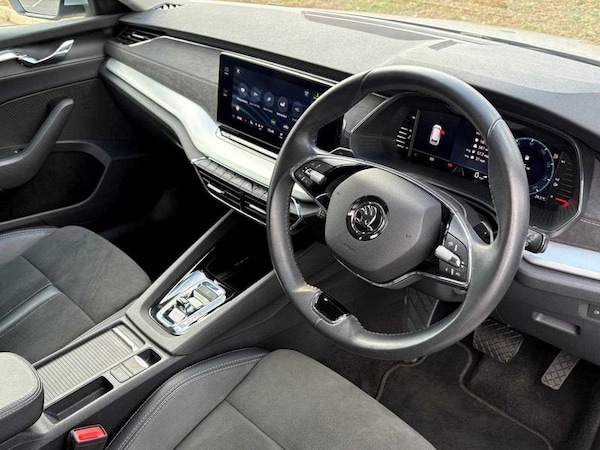 Used Skoda Octavia 2023 for sale - 76261100: Photo 2