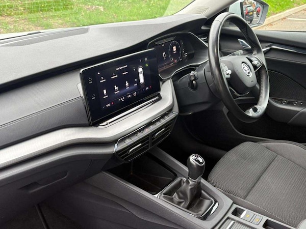 Used Skoda Octavia 2023 for sale - 76266040: Photo 2