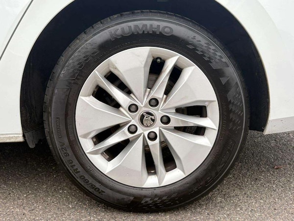 Used Skoda Octavia 2023 for sale - 76266040: Photo 32
