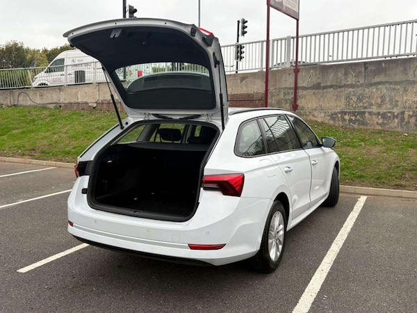Used Skoda Octavia 2023 for sale - 76266040: Photo 9