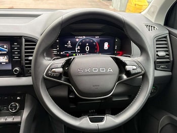 Used Skoda Karoq 2025 for sale - 76261064: Photo 4
