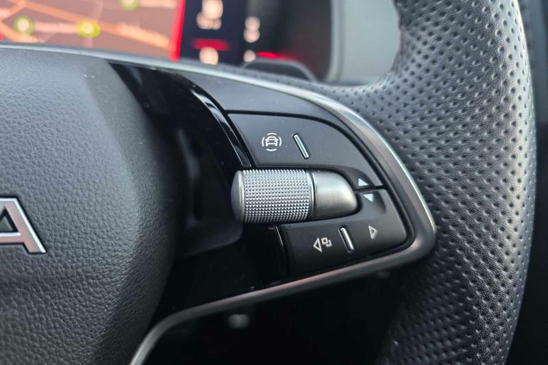 Used Skoda Karoq 2025 for sale - 77532758: Photo 29