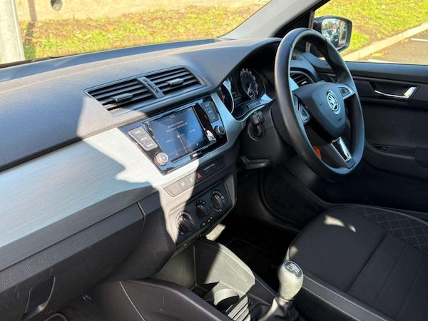 Used Skoda Fabia 2019 for sale - 76131594: Photo 2