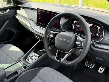 Used Skoda Octavia 2025 for sale - 78350780: Photo