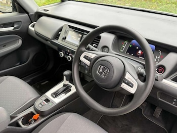 Used Honda Jazz 2023 for sale - 77110134: Photo