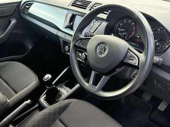 Used Skoda Fabia 2015 for sale - 78618484: Photo