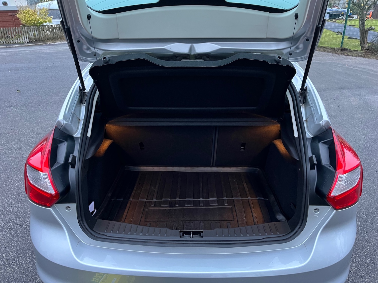 Used Ford Focus 2011 for sale - 76835001: Photo 12