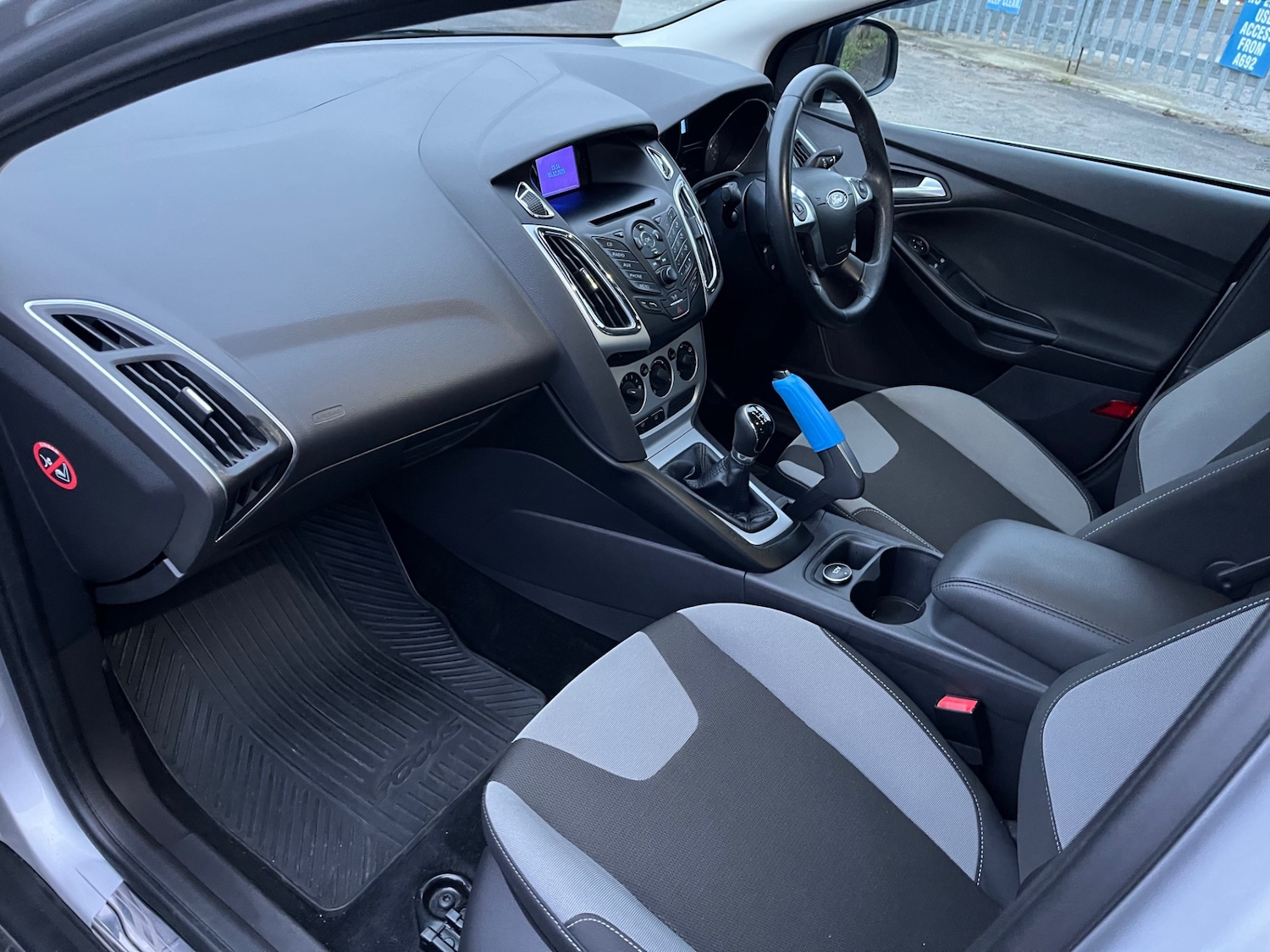 Used Ford Focus 2011 for sale - 76835001: Photo 16