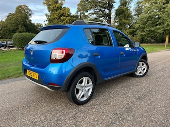 Used Dacia Sandero Stepway 2015 for sale - 75975720: Photo