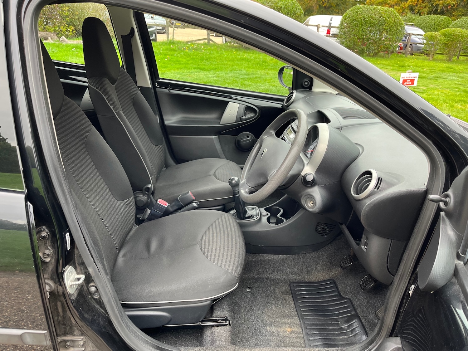 Used Peugeot 107 2013 for sale - 76304457: Photo 13