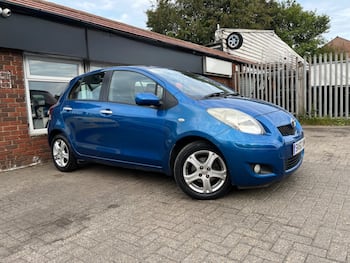 Used Toyota Yaris 2010 for sale - 79463944: Photo