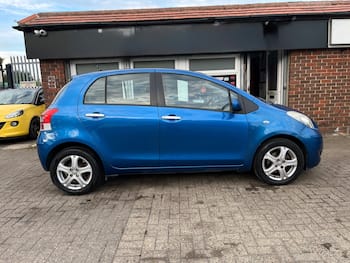 Used Toyota Yaris 2010 for sale - 79463944: Photo