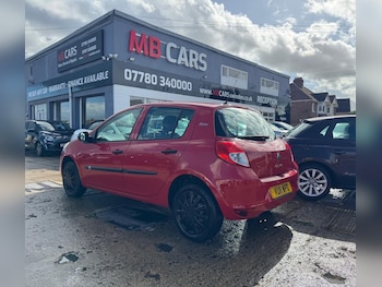 Used Renault Clio 2011 for sale - 76989093: Photo